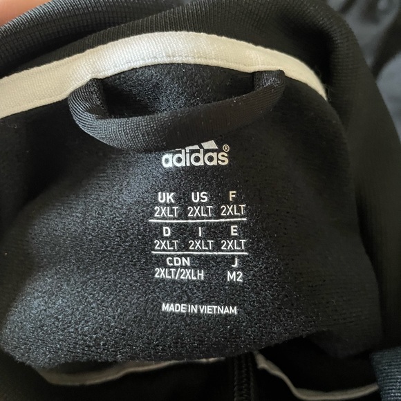 Mens oversized black adidas track suit jacket - Picture 2 of 4